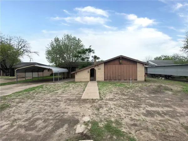 908 Fannin Street, George West, TX 78022