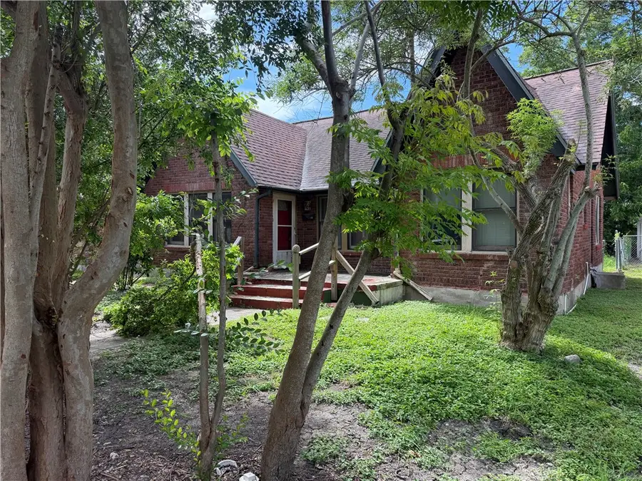 537 Naples Street, Corpus Christi, TX 78404 - #2