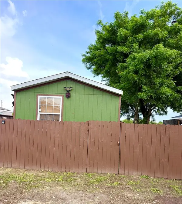 113 Tropical Breeze Lane, Aransas Pass, TX 78336