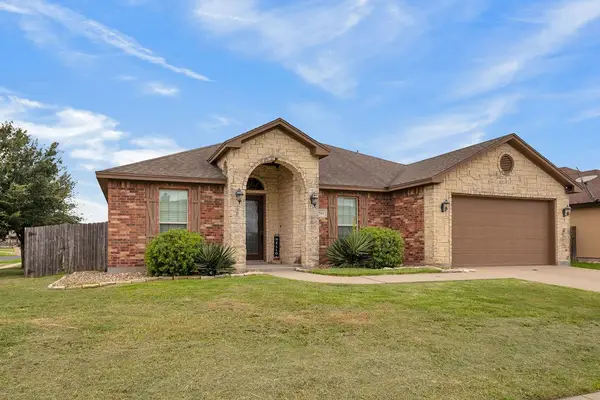 3721 Lake Mcqueeney, Robstown, TX 78380