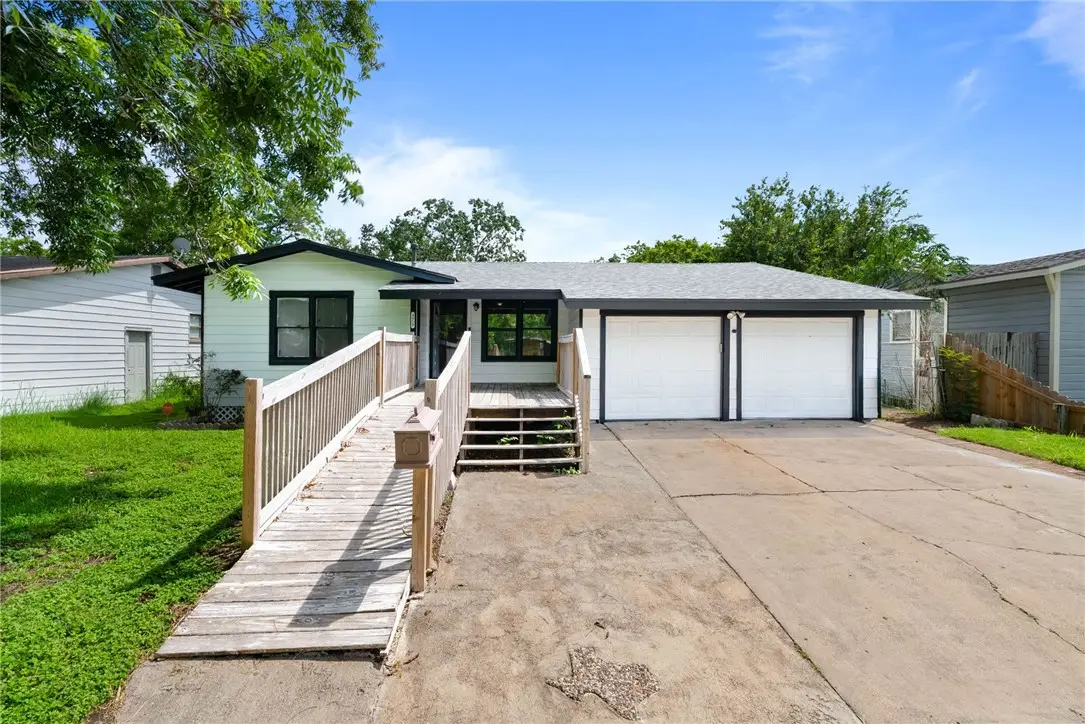 3929 Bradford Drive, Corpus Christi, TX 78415 - #1