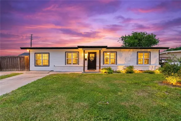 810 Adel Drive, Corpus Christi, TX 78412