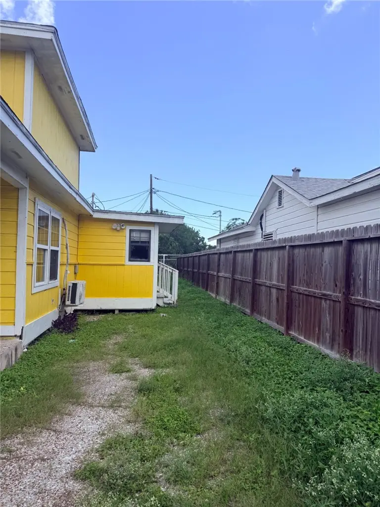 4026 Zapata Street, Corpus Christi, TX 78405 - #3
