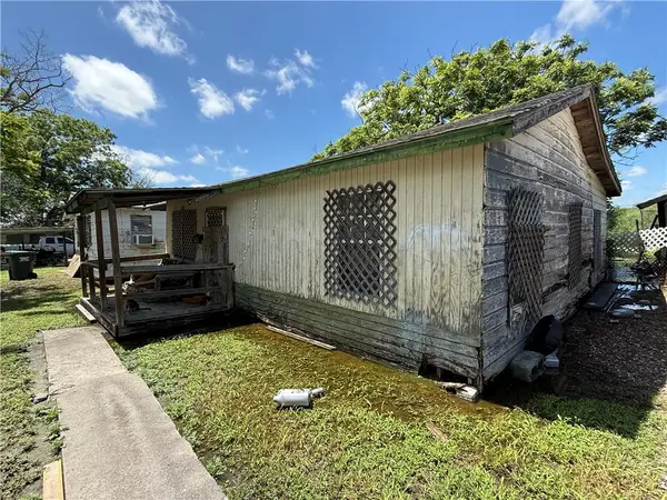 933 Ross #1/2, Robstown, TX 78380
