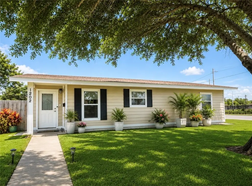 1202 Crosby Street, Portland, TX 78374 - #1