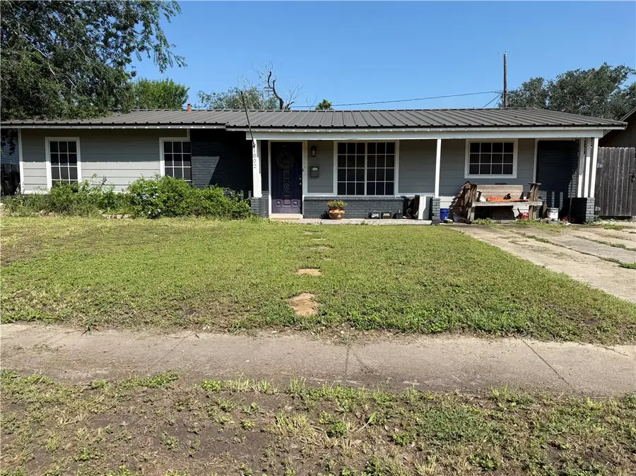 1802 E Johnston Avenue, Kingsville, TX 78363 - #2