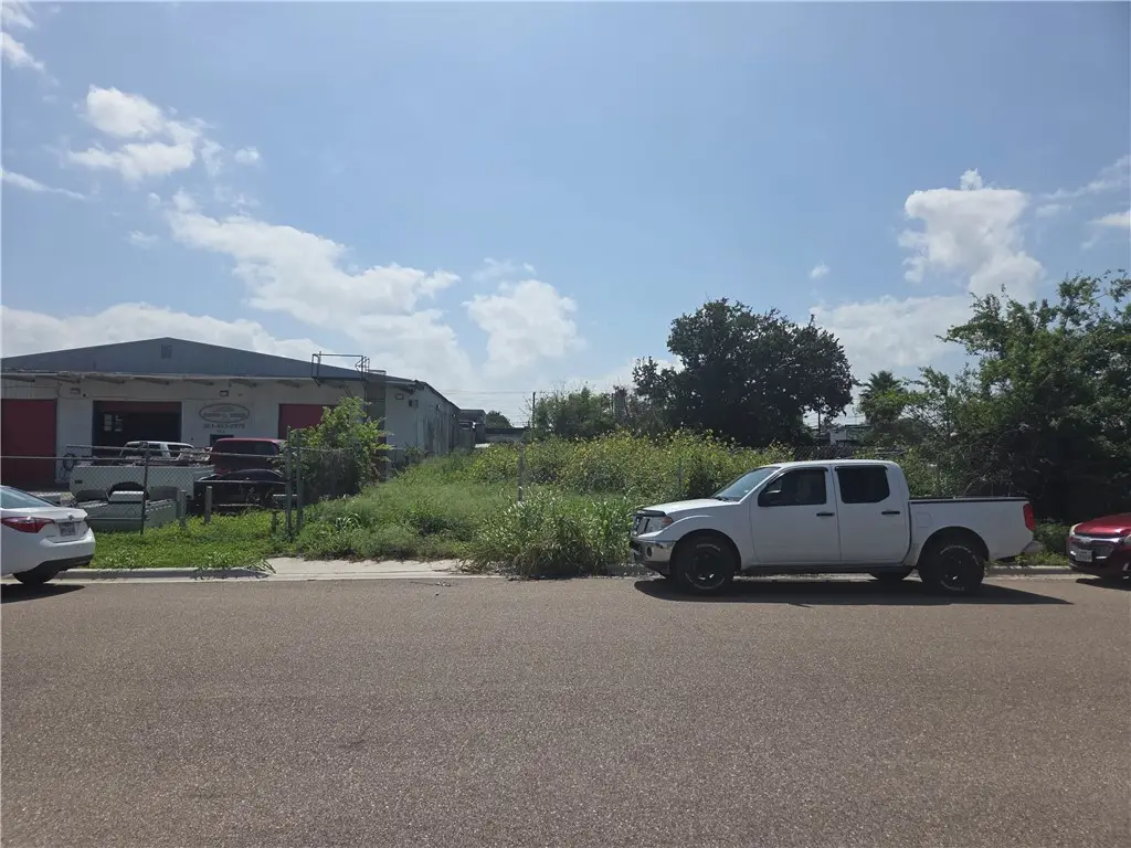 319 Waco Street, Corpus Christi, TX 78401 - #1