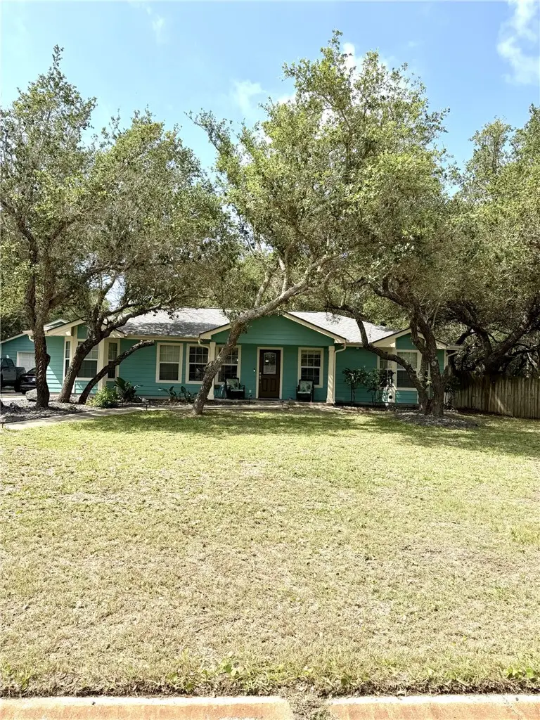106 El Cid Drive, Rockport, TX 78382 - #3