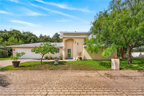 106 Bay Court, Rockport, TX 78382