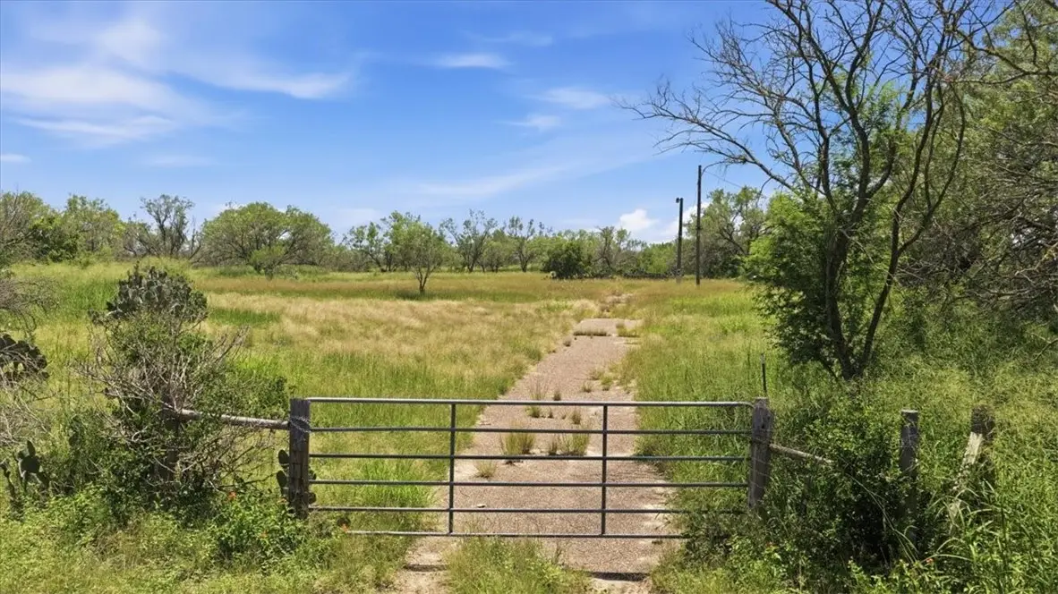 140 Choke Canyon, Three Rivers, TX 78071 - #1