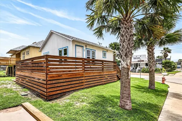 340 N Alister Street #7, Port Aransas, TX 78373