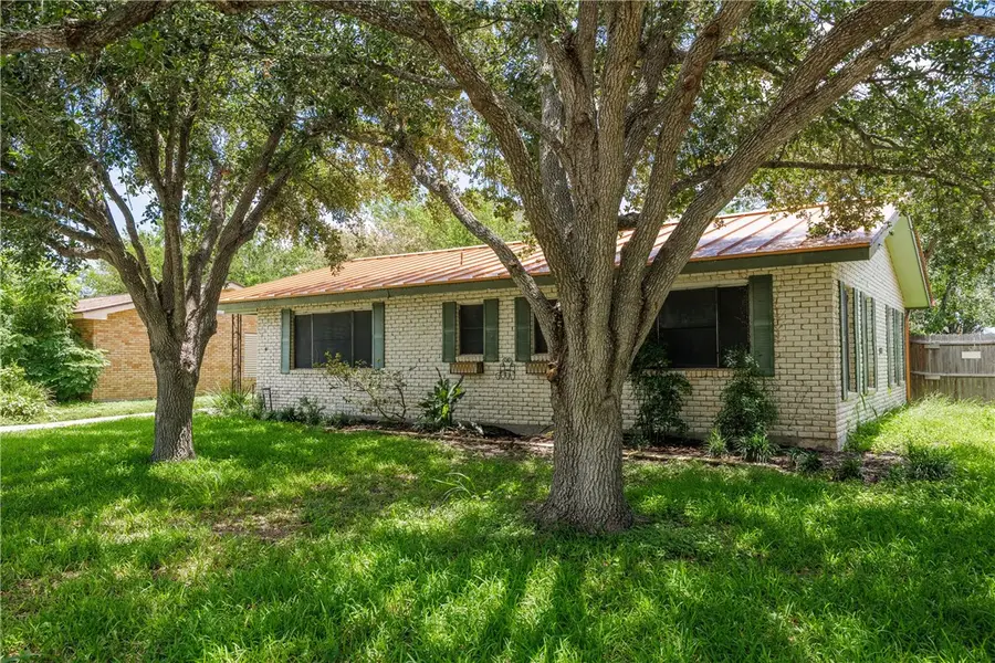 830 Crestview Drive, Corpus Christi, TX 78412 - #2