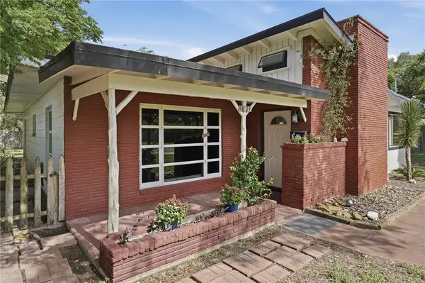 1031 N Live Oak, Rockport, TX 78382