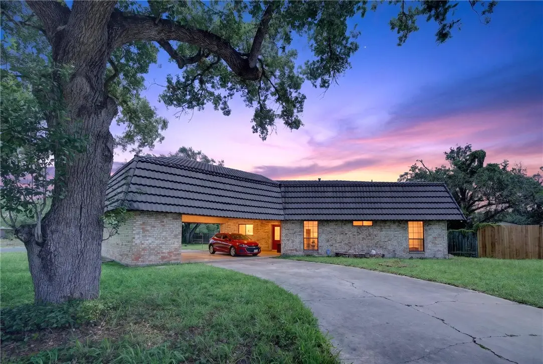 1900 South Park Street, Kingsville, TX 78363 - #1