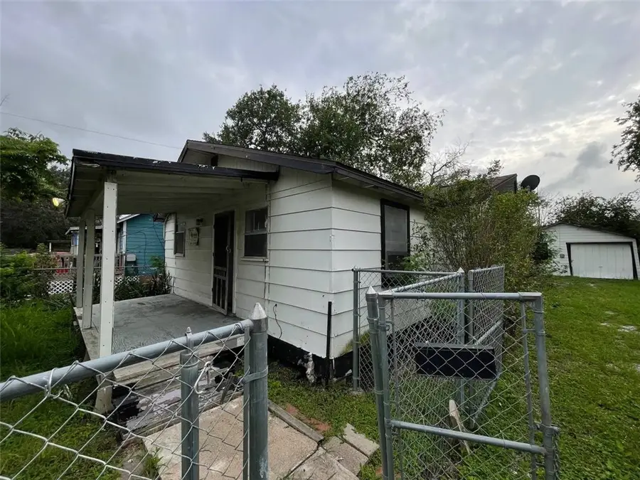 317 Cheyenne Street, Corpus Christi, TX 78405 - #2