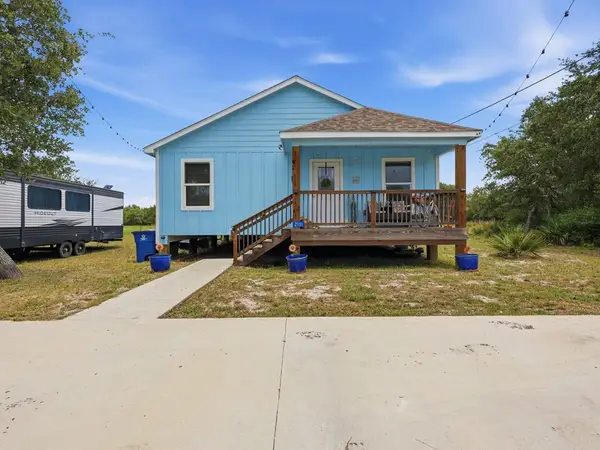 2111 Lone Star, Rockport, TX 78382