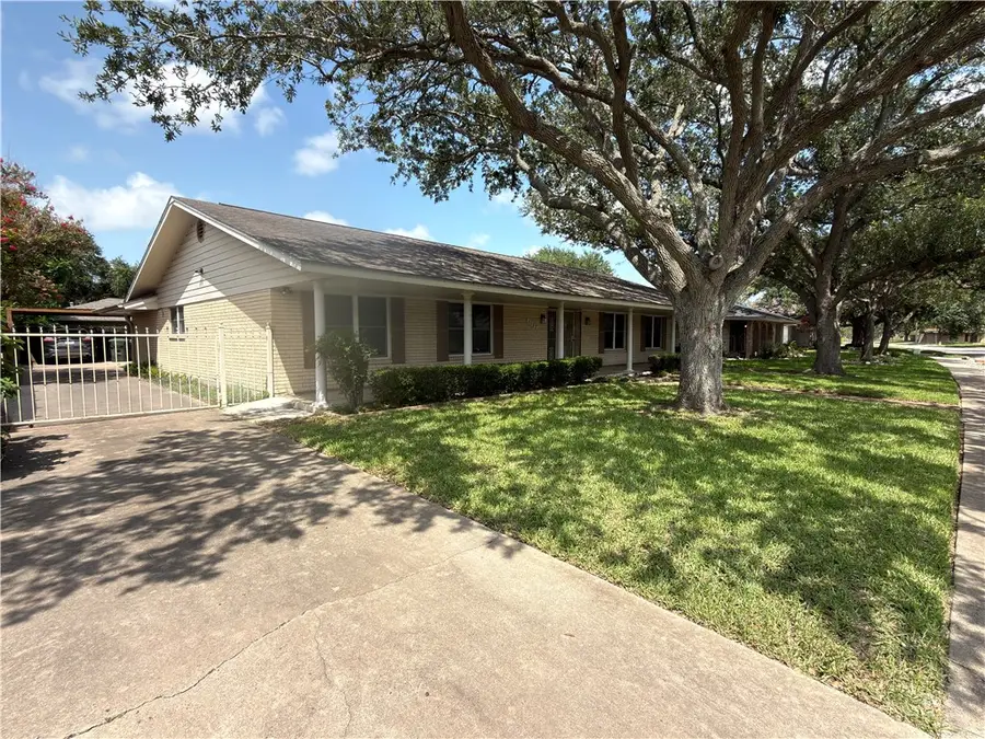 4302 Pecan Valley Drive, Corpus Christi, TX 78413 - #3
