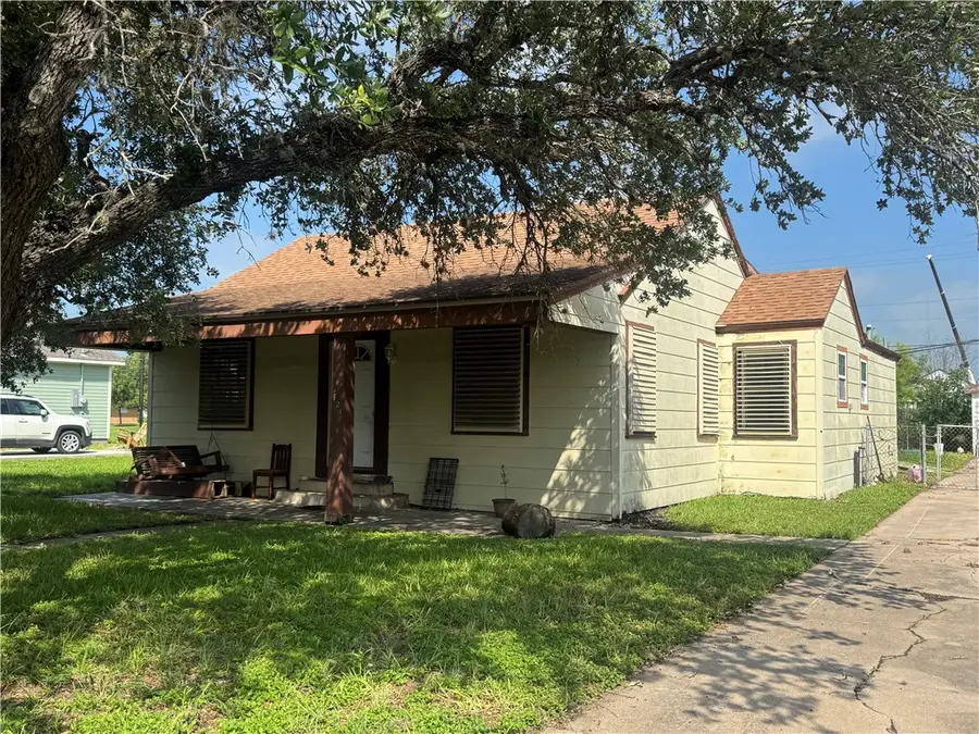 721 Fetick Avenue, Taft, TX 78390 - #2