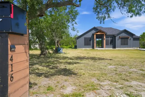 416 Stephens Loop, Mathis, TX 78368