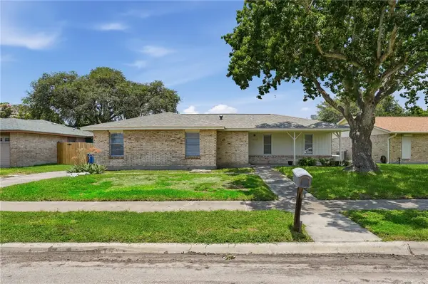2113 Saint Charles Drive, Portland, TX 78374