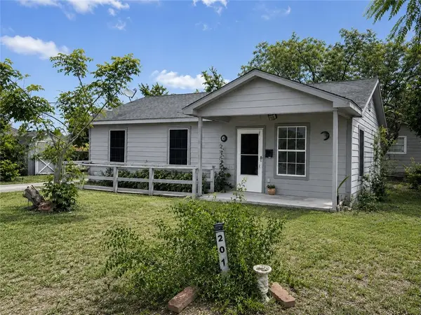 201 E 9th Street, Bishop, TX 78343
