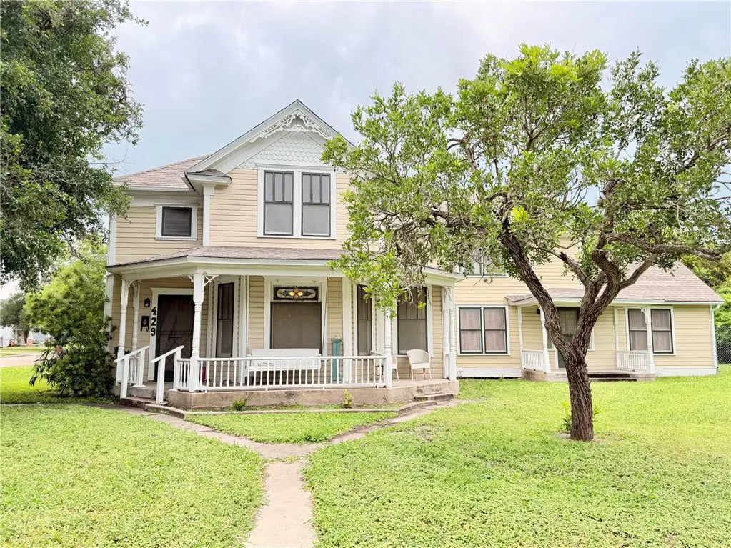 429 W Richard Avenue, Kingsville, TX 78363 - #1