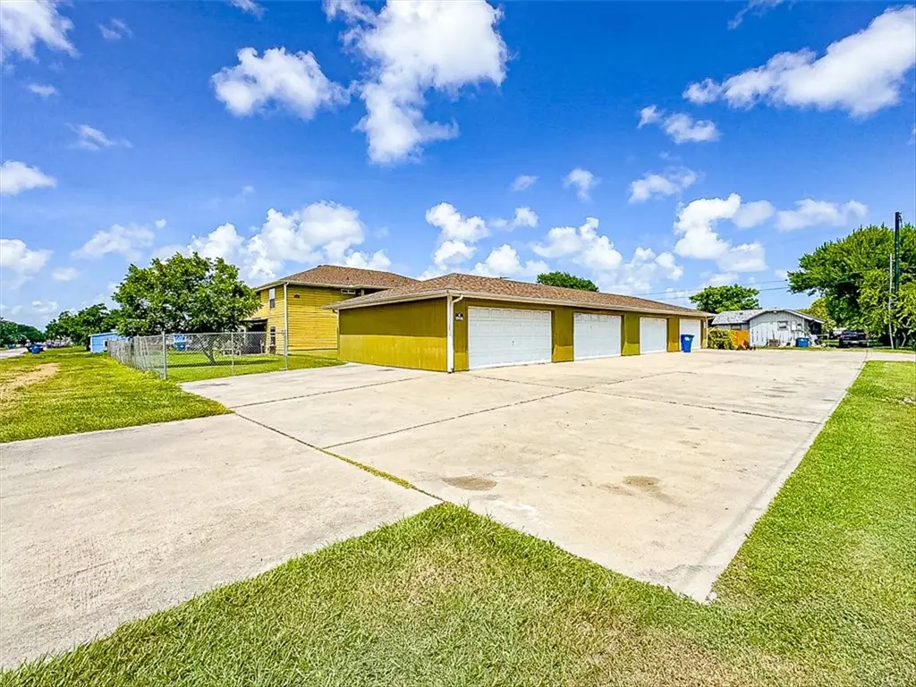 2540 Avenue C, Ingleside, TX 78362 - #1