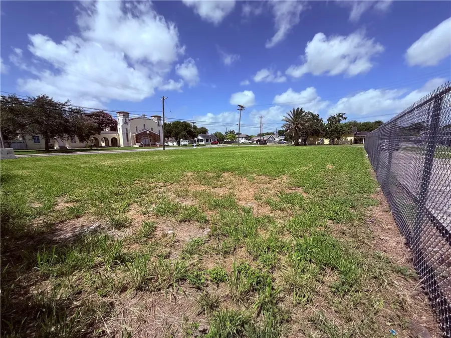 1324 Craig Street, Corpus Christi, TX 78404 - #3