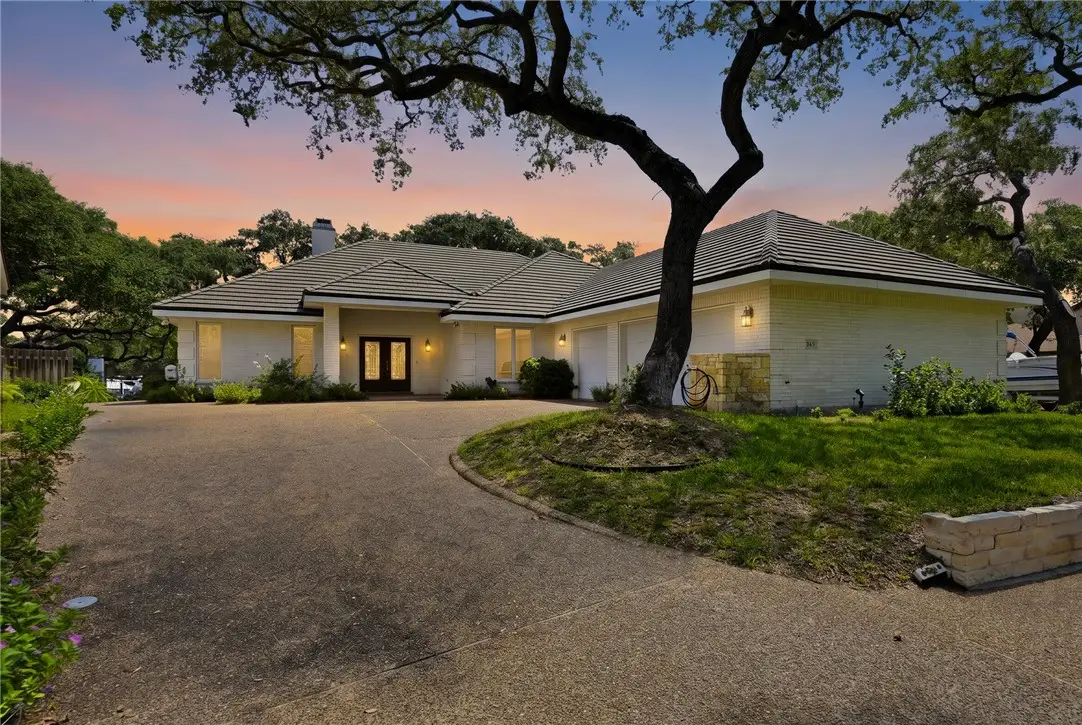 2513 Turkey Neck Cir, Rockport, TX 78382 - #1