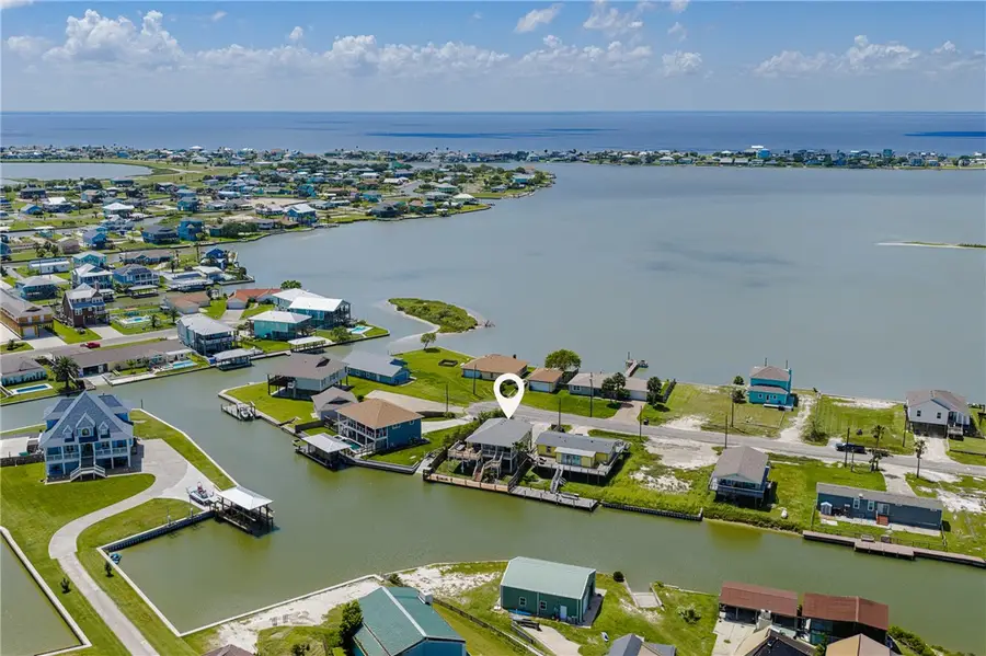 142 Lakeshore Drive, Rockport, TX 78382 - #2