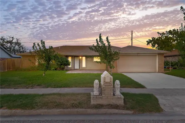 1242 Memorial Pkwy Parkway, Portland, TX 78374