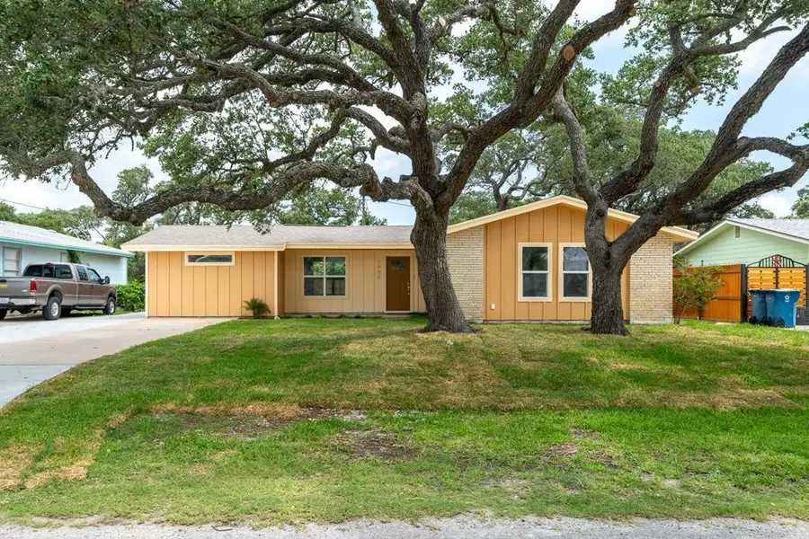 1906 Cochran, Rockport, TX 78382 - #2