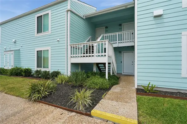 708 Lauderdale Drive #708, Rockport, TX 78382