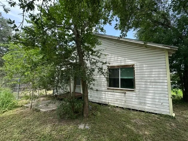 207 N Oneal Avenue, Sinton, TX 78387 - #3