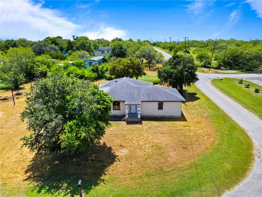 133 Lake Street #1, Mathis, TX 78368 - #2
