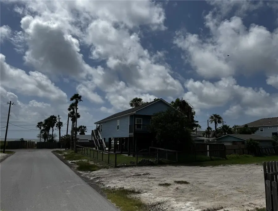 113 Las Palmas Drive, Corpus Christi, TX 78418 - #2