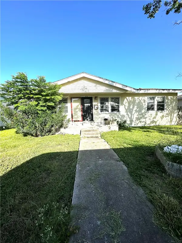 1814 Merriman Avenue, Corpus Christi, TX 78412