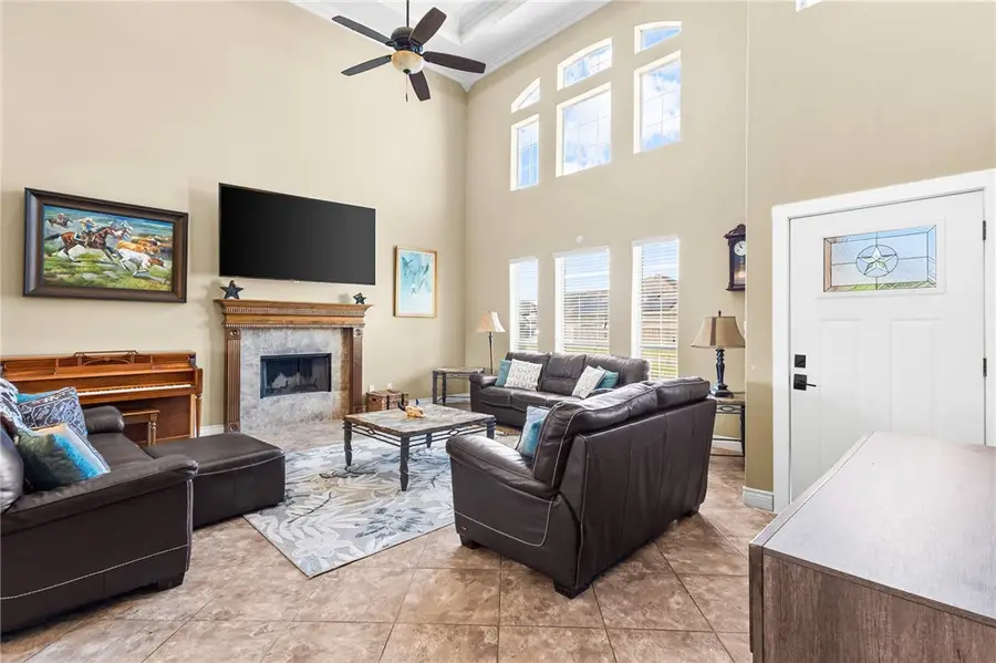 5809 Montserrat Drive, Corpus Christi, TX 78414 - #3