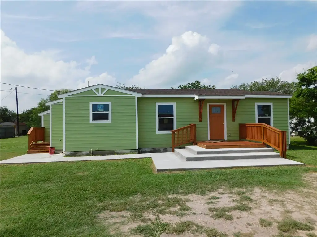 1508 E Corral Avenue, Kingsville, TX 78363 - #1