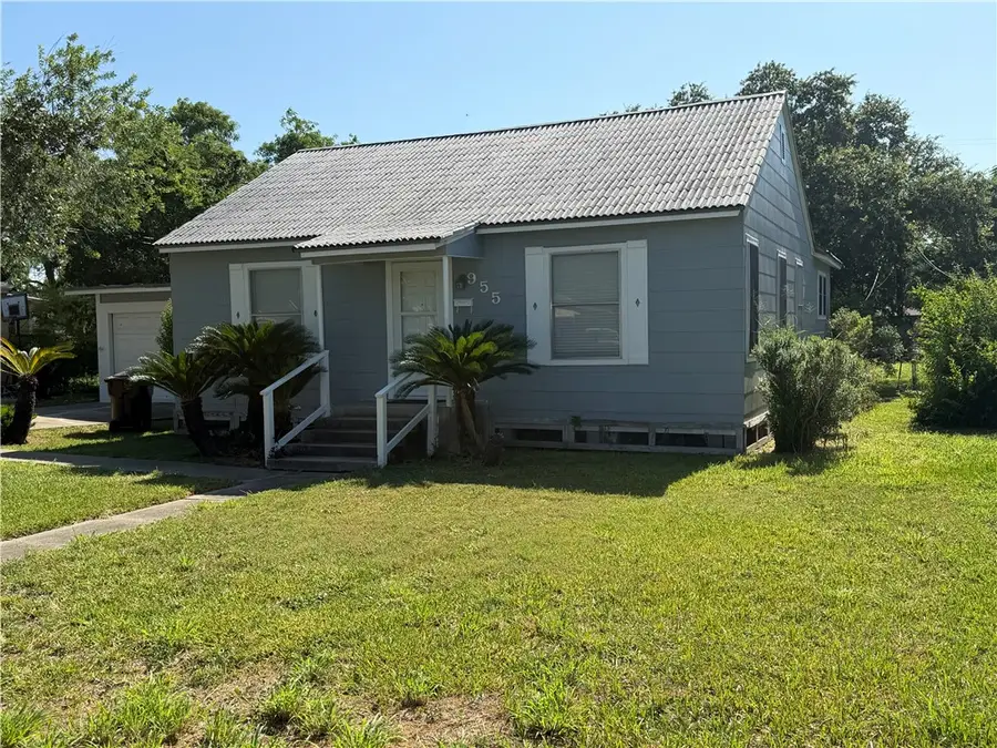 955 N Lantana Drive, Kingsville, TX 78363 - #2