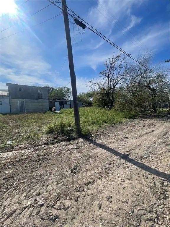 103 Western Avenue, Robstown, TX 78380 - #2