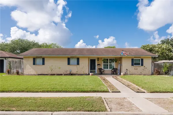 241 Briarwood Drive, Kingsville, TX 78363