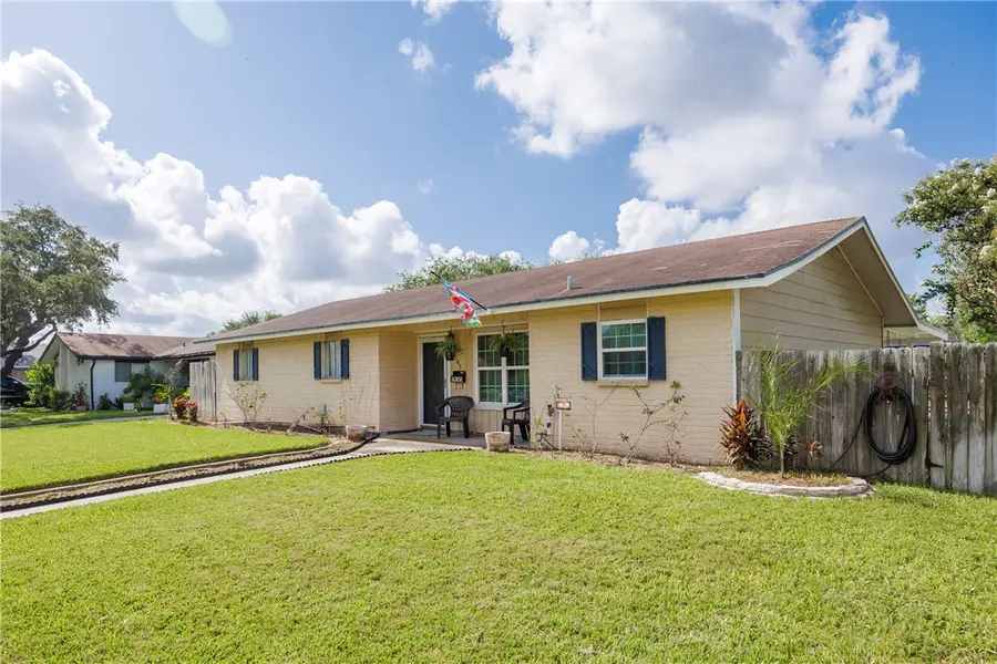 241 Briarwood Drive, Kingsville, TX 78363 - #3