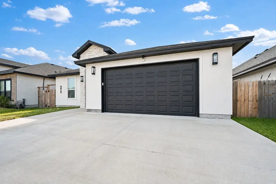 4017 Fold, Corpus Christi, TX 78414 - #2