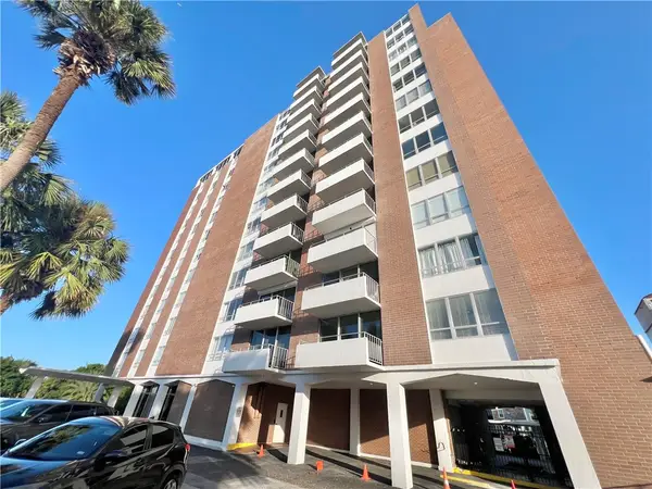 715 S Upper Broadway Street #205, Corpus Christi, TX 78401