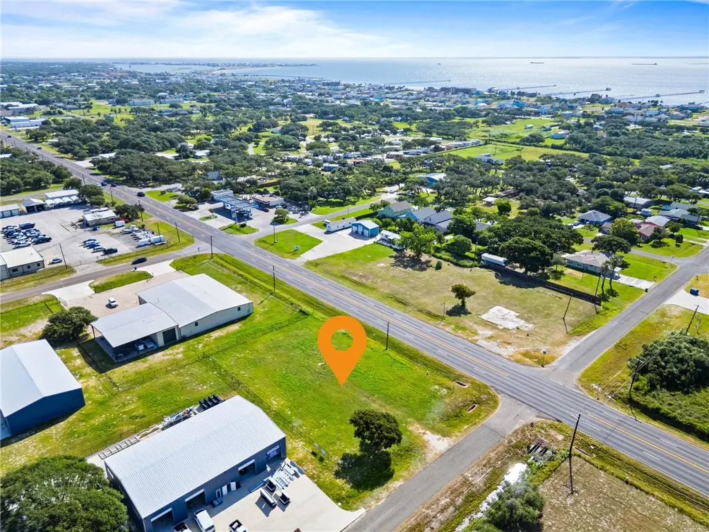 1423 Hwy 35 S, Rockport, TX 78382 - #1