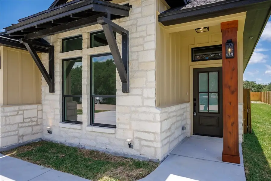 813 S. 8th, Aransas Pass, TX 78336 - #3