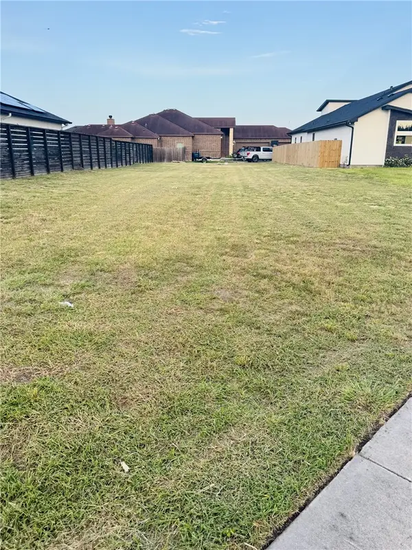 6610 Brockhampton Street, Corpus Christi, TX 78414