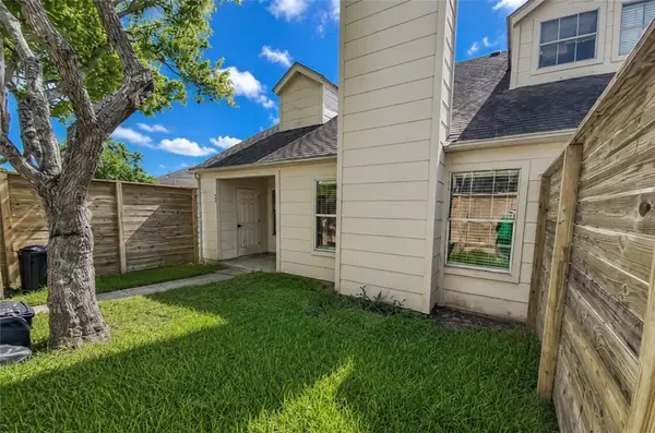 7252 The Mansions Drive #O-4, Corpus Christi, TX 78414