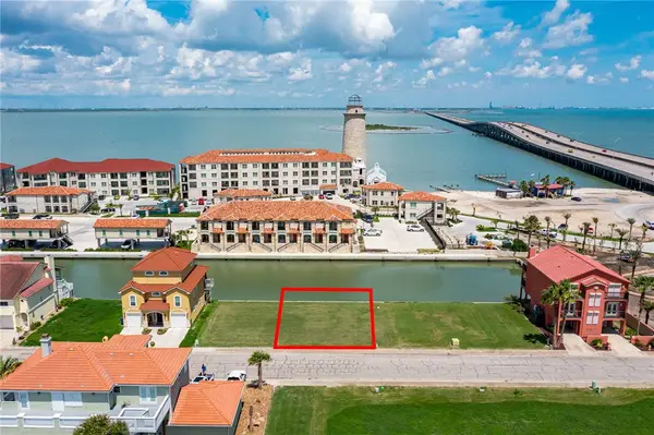 714 Kings Point Drive, Corpus Christi, TX 78402